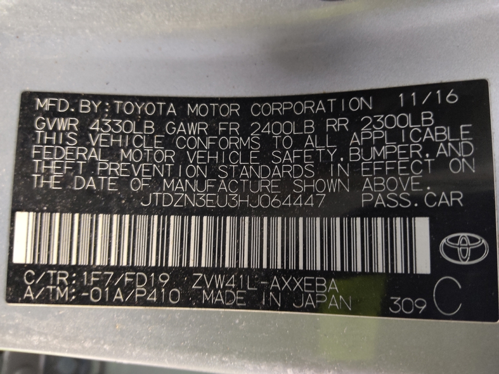 2017 Toyota Prius v Three - Photo 26