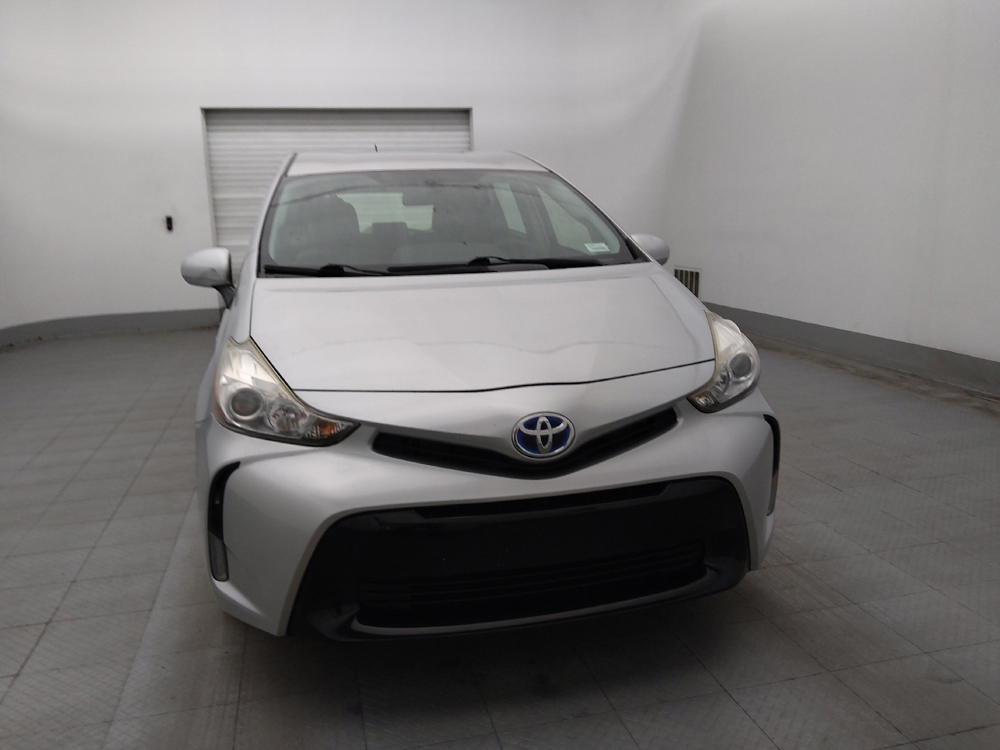 2017 Toyota Prius v Three - Photo 11