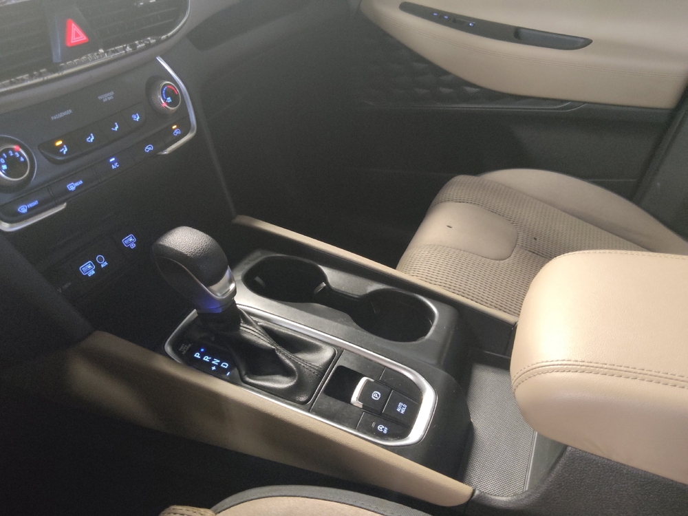 2020 Hyundai Santa Fe SE - Photo 20