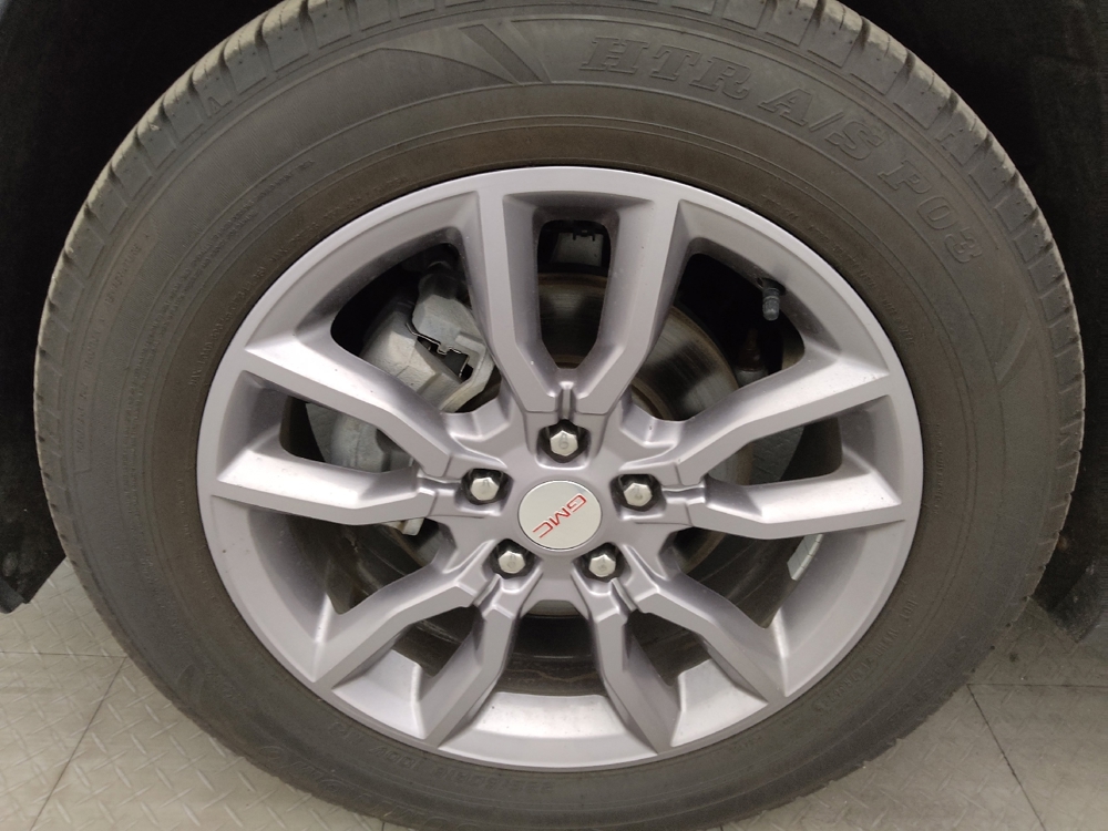 2023 GMC Terrain SLT - Photo 24