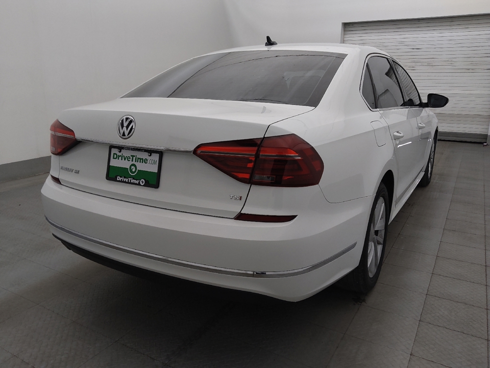 2018 Volkswagen Passat SE - Photo 7