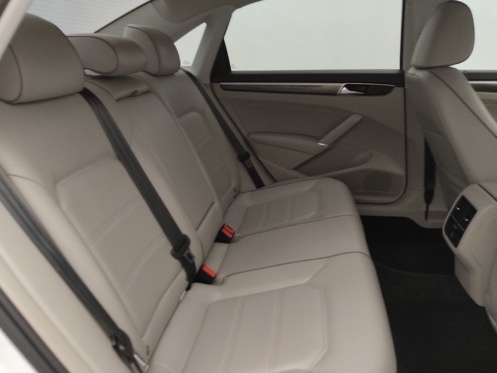 2018 Volkswagen Passat SE - Photo 15