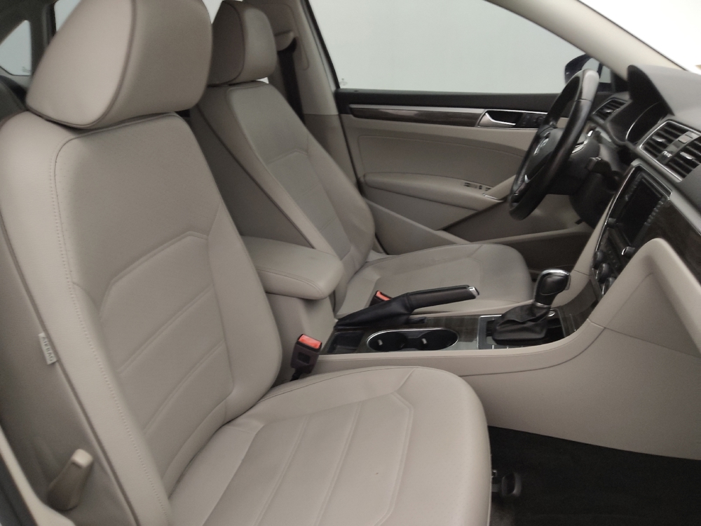 2018 Volkswagen Passat SE - Photo 16