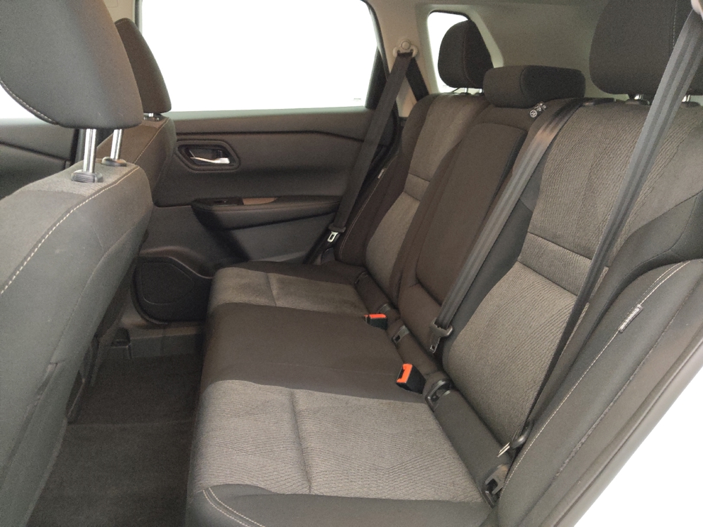 2025 Nissan Rogue SV - Photo 14