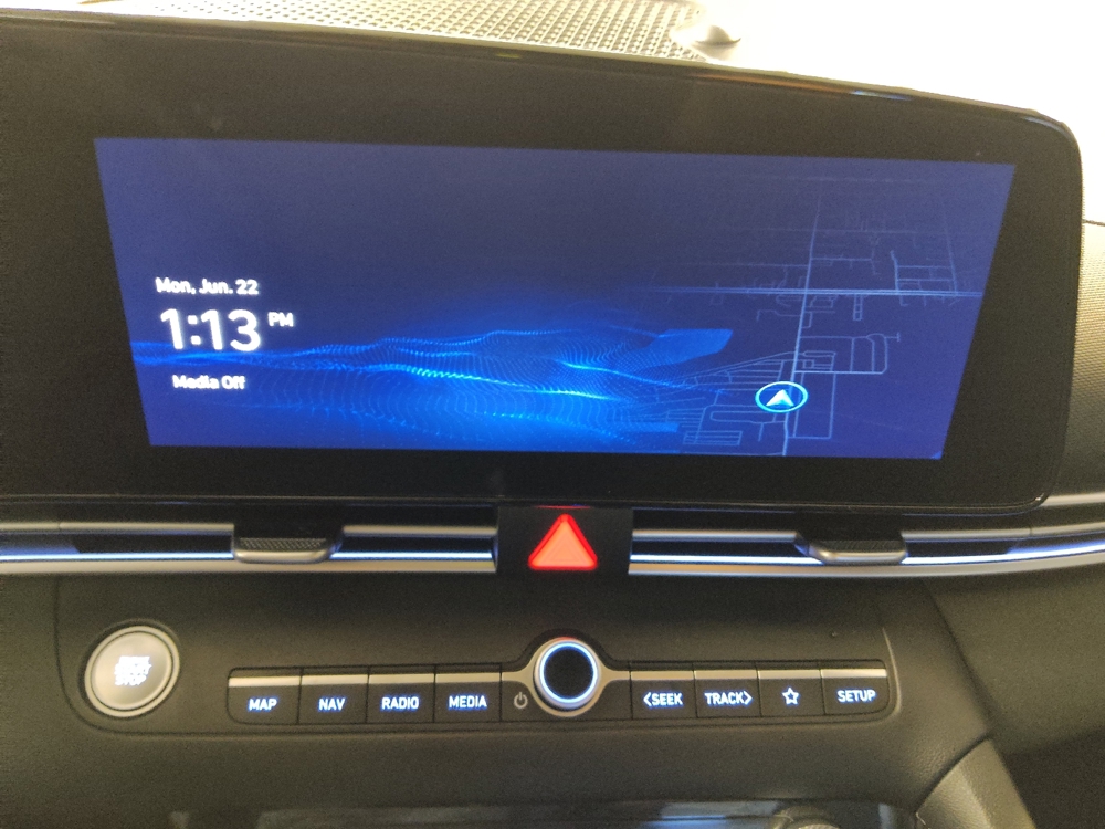 2023 Hyundai Elantra Limited - Photo 19