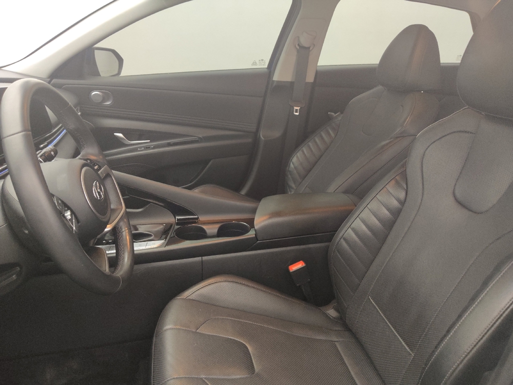 2023 Hyundai Elantra Limited - Photo 13