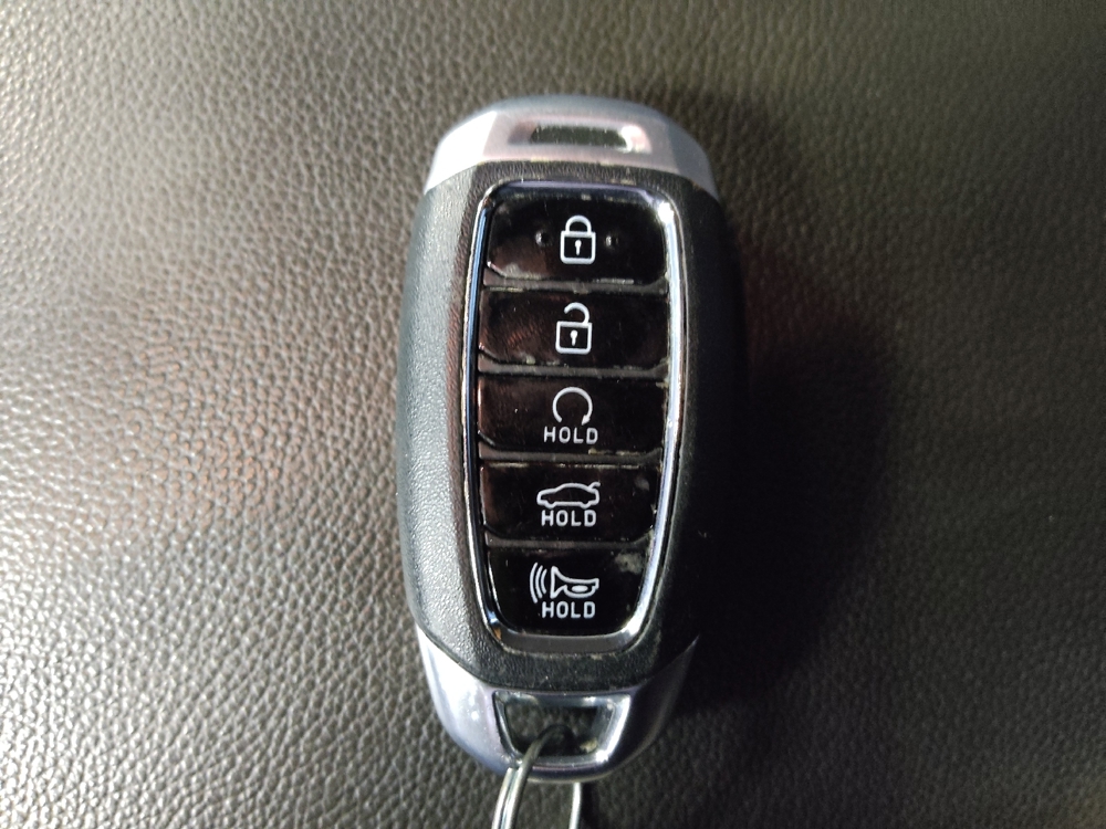 2023 Hyundai Elantra Limited - Photo 25