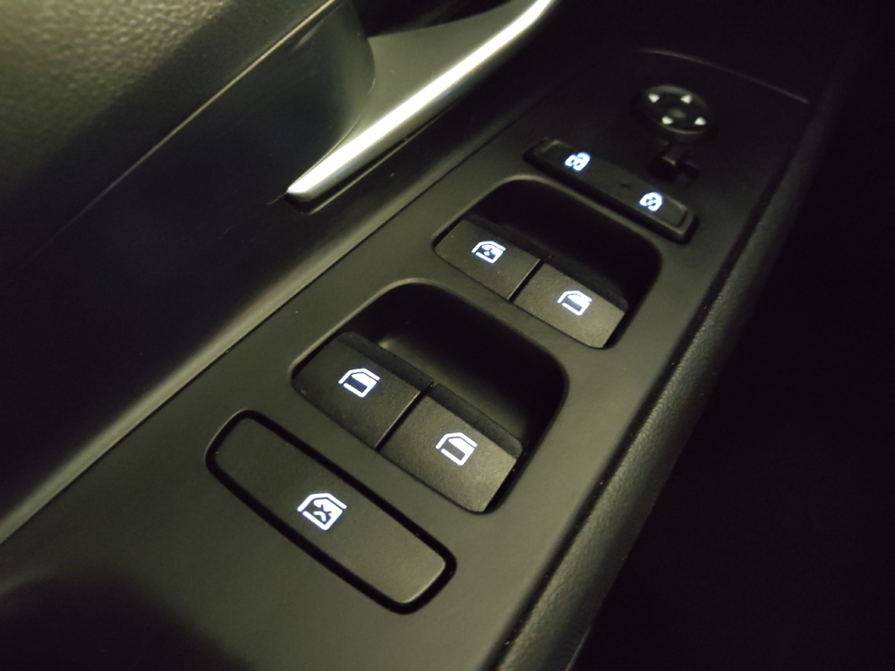 2023 Hyundai Elantra Limited - Photo 21