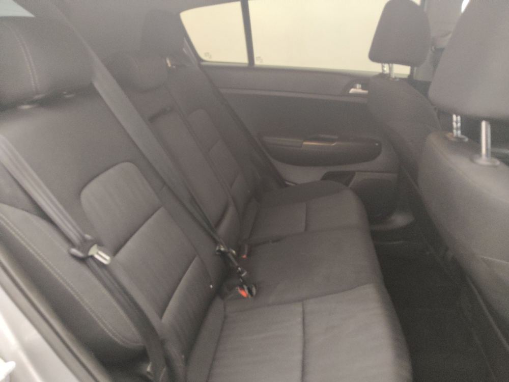 2022 Kia Sportage LX - Photo 15