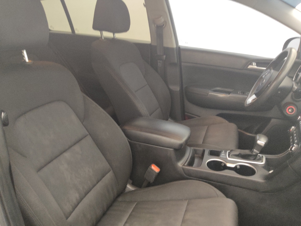 2022 Kia Sportage LX - Photo 16