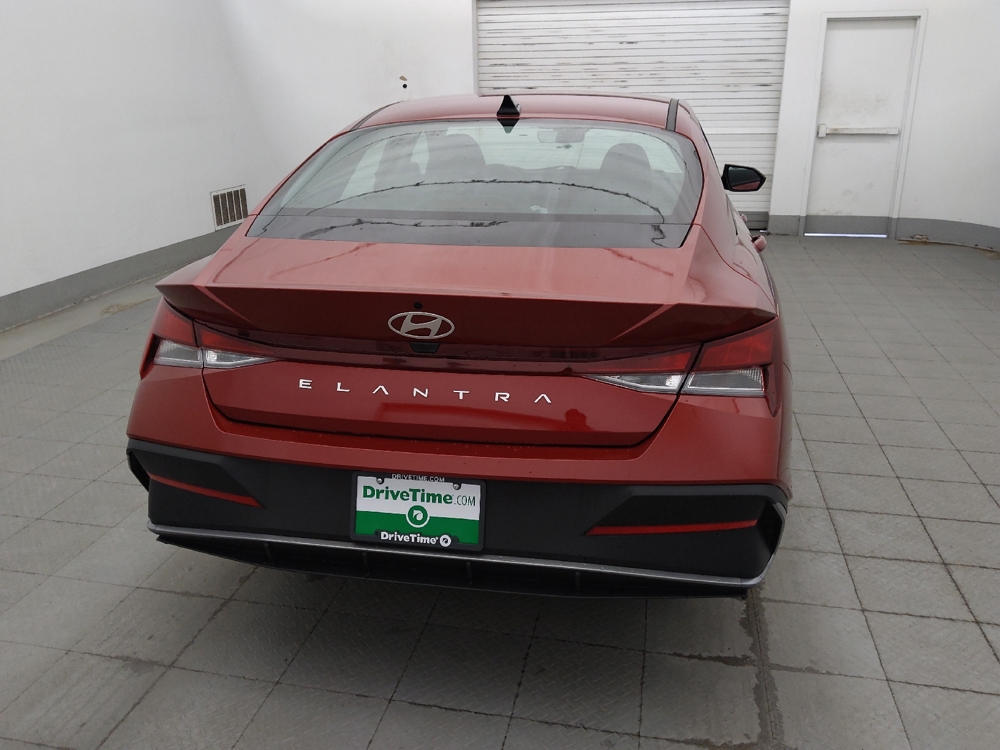 2025 Hyundai Elantra SE - Photo 6