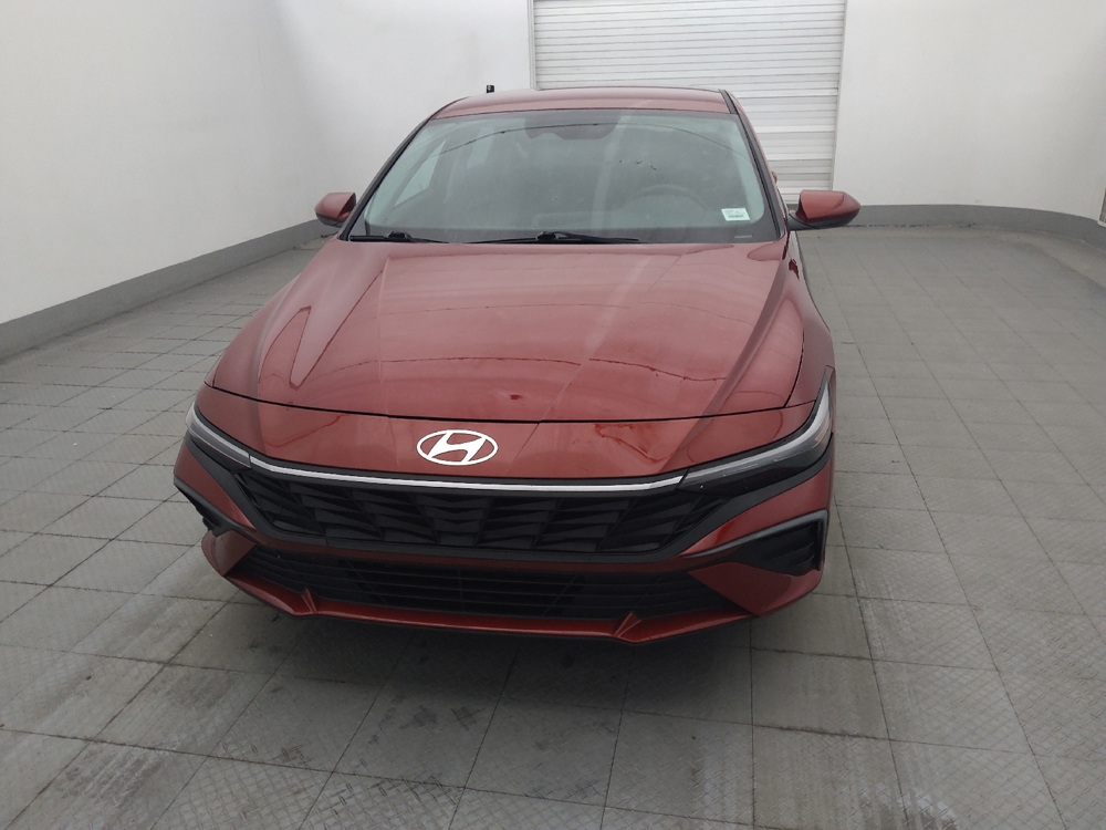 2024 Hyundai Elantra Blue - Photo 12
