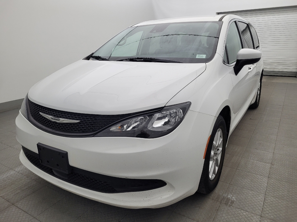 2023 Chrysler Voyager