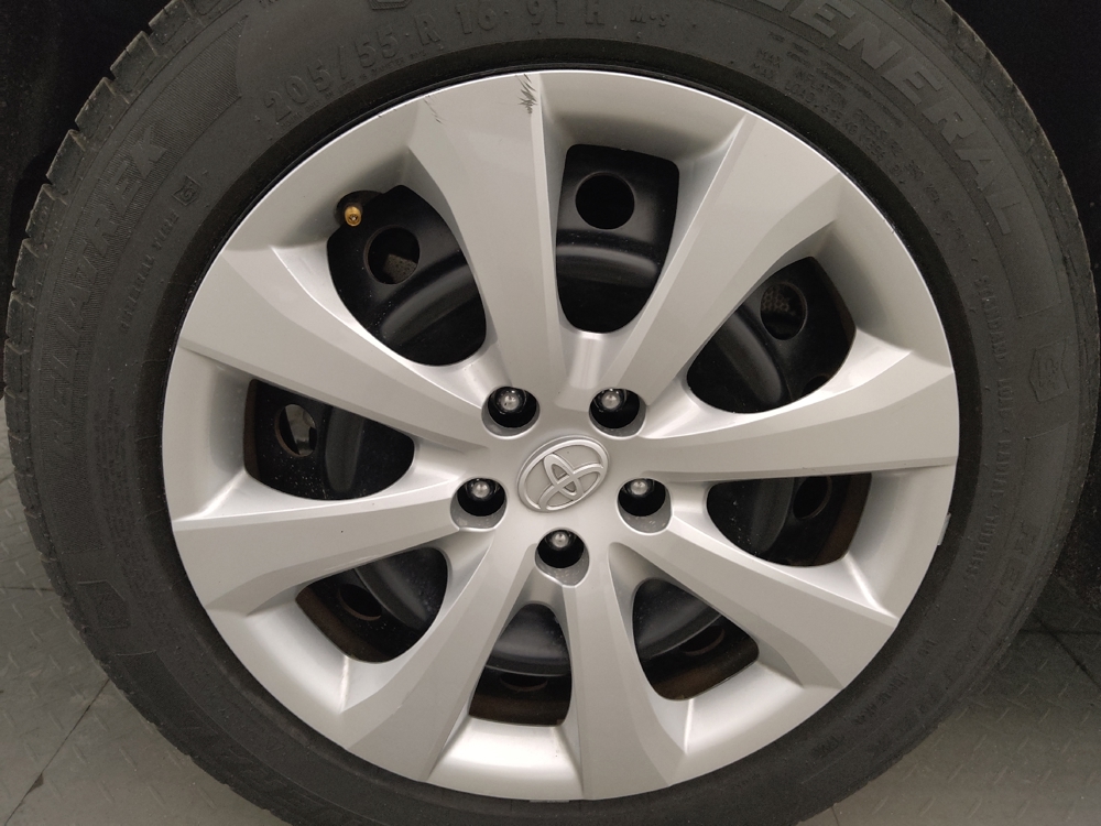 2024 Toyota Corolla LE - Photo 24