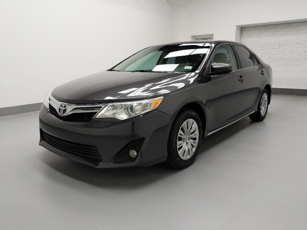 Used 2013 Toyota Camry Driver Front Bumper