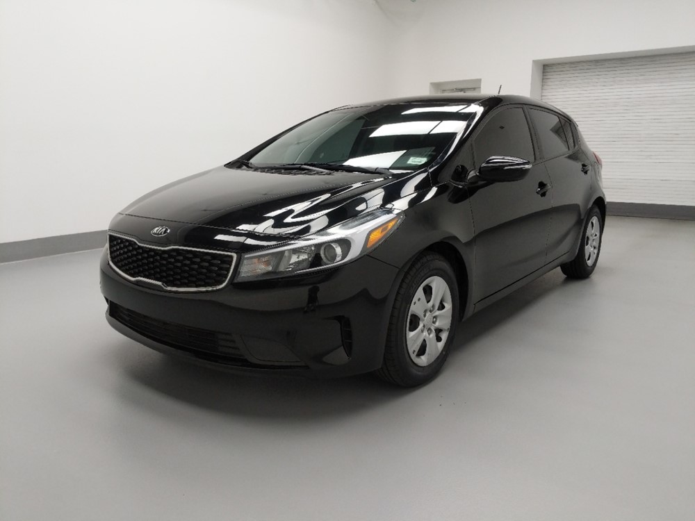 Used 2017 Kia Forte5 Driver Front Bumper