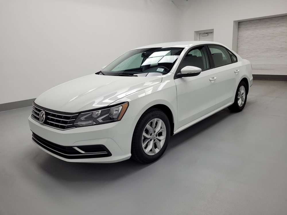 Used 2018 Volkswagen Passat Driver Front Bumper