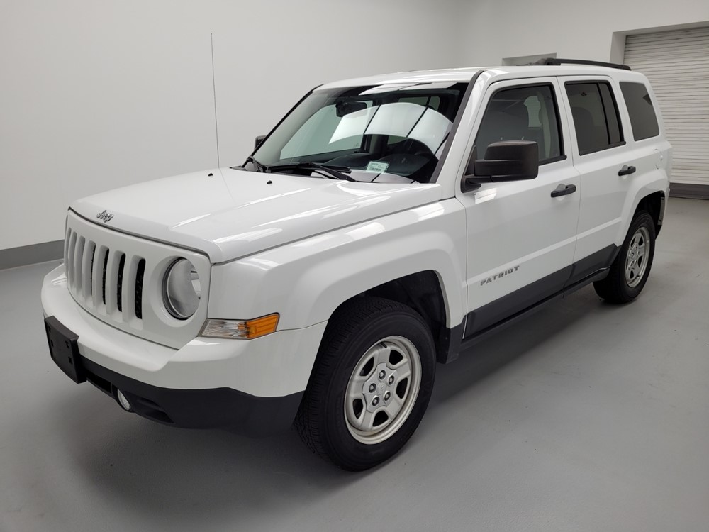 Used 2016 Jeep Patriot Driver Front Bumper