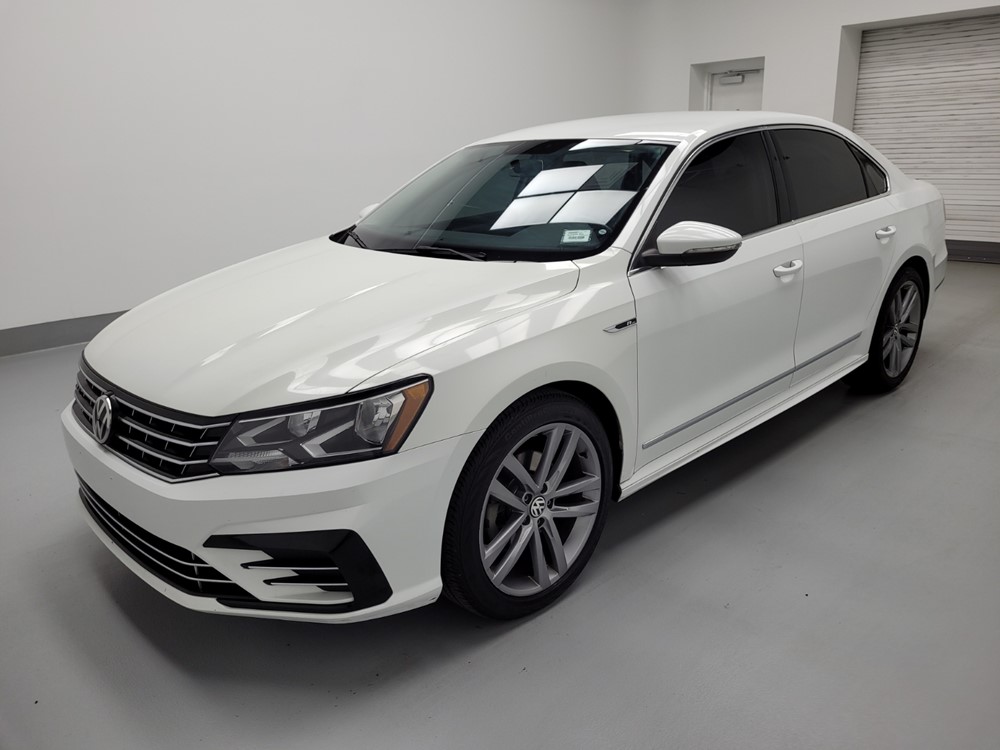 Used 2017 Volkswagen Passat Driver Front Bumper