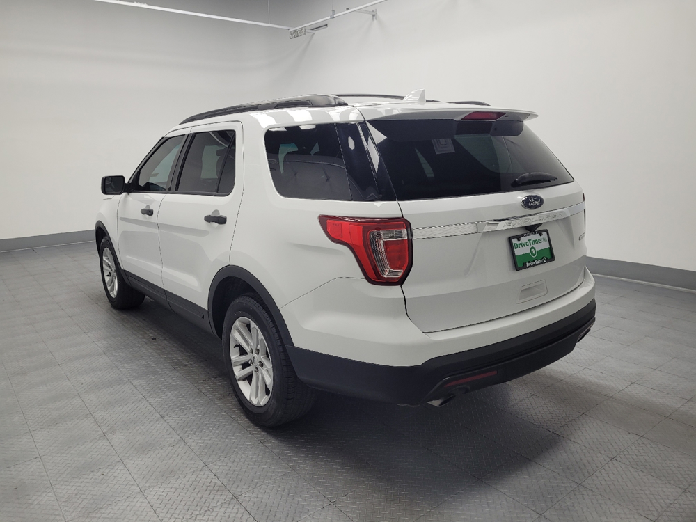 2017 Ford Explorer Base photo 4