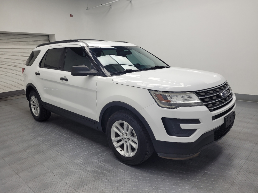 2017 Ford Explorer Base photo 9