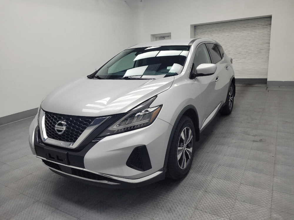 Nissan Murano's photo