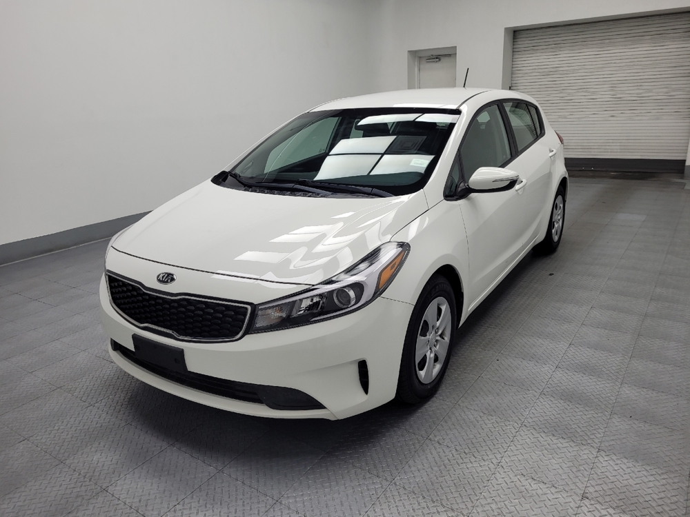 2017 Kia Forte5 LX's photo