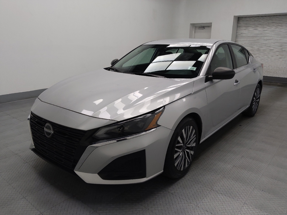 2024 Nissan Altima SV's photo