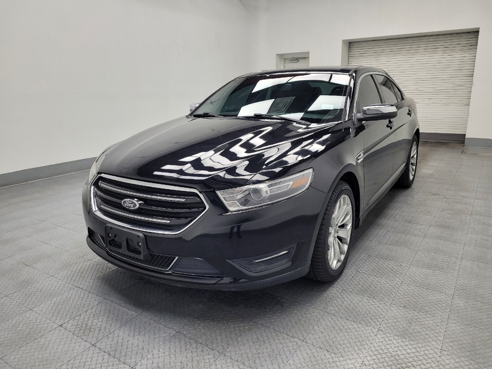 2016 Ford Taurus Limited's photo