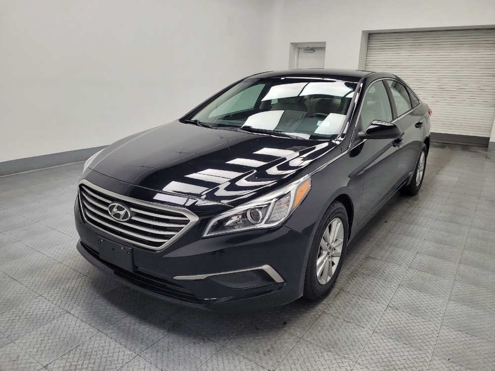 2016 Hyundai Sonata SE's photo