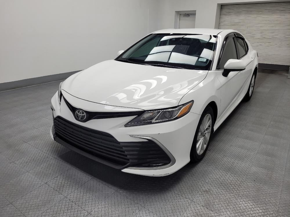 2021 Toyota Camry LE's photo