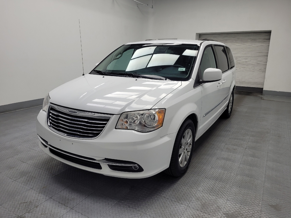 2015 Chrysler Town & Country Touring