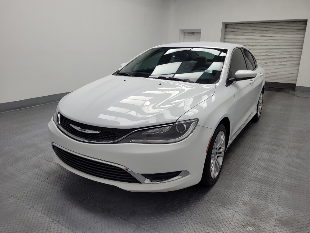2016 Chrysler 200 Limited's photo