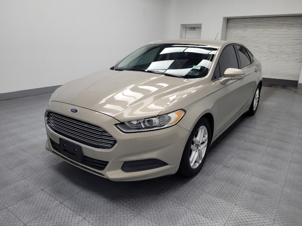 2015 Ford Fusion SE's photo