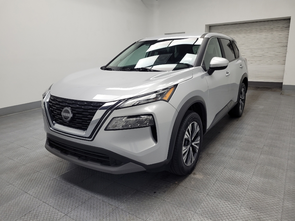 2023 Nissan Rogue SV's photo