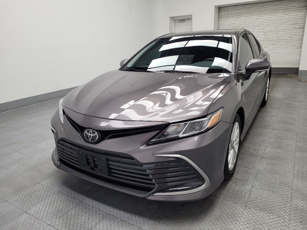 2023 Toyota Camry LE's photo