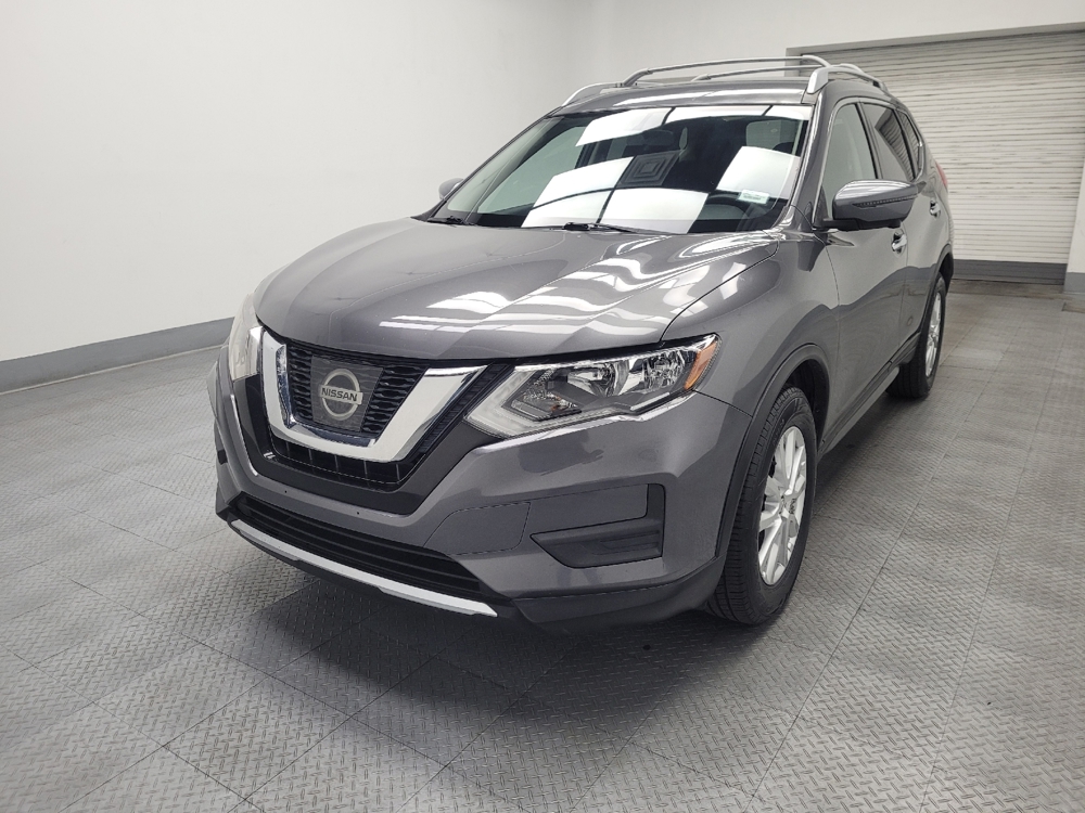 2017 Nissan Rogue SV's photo