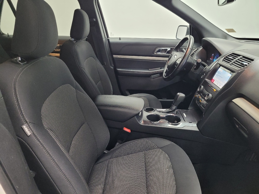 2019 Ford Explorer XLT - Photo 16