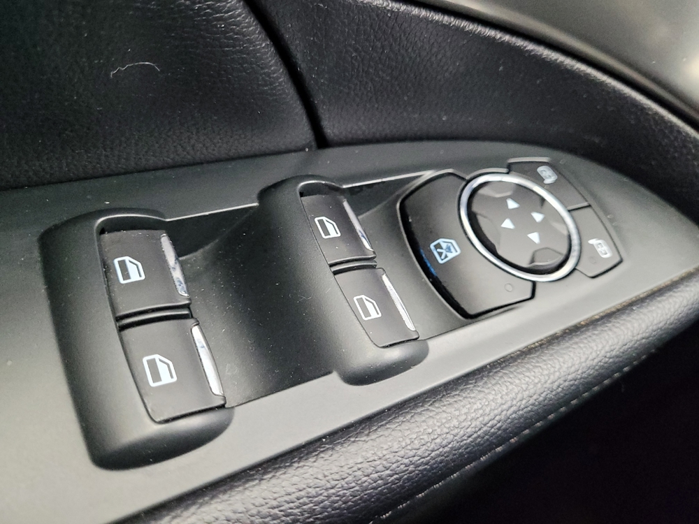 2019 Ford Explorer XLT - Photo 25
