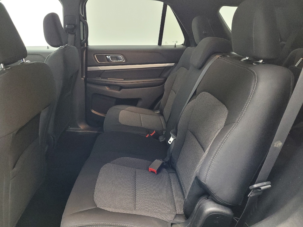 2019 Ford Explorer XLT - Photo 14