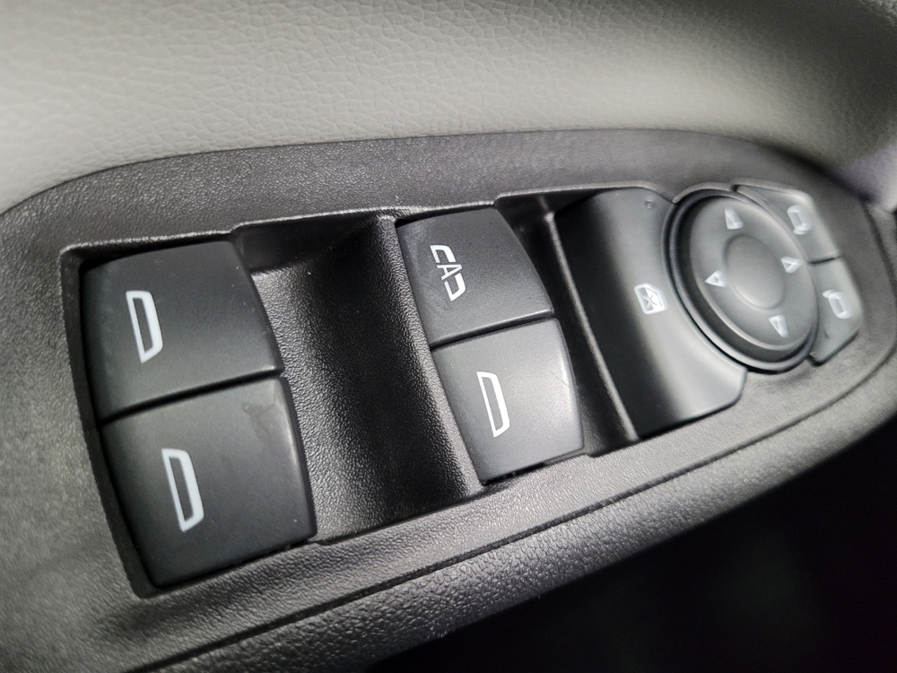 2020 Chevrolet Equinox LT - Photo 21