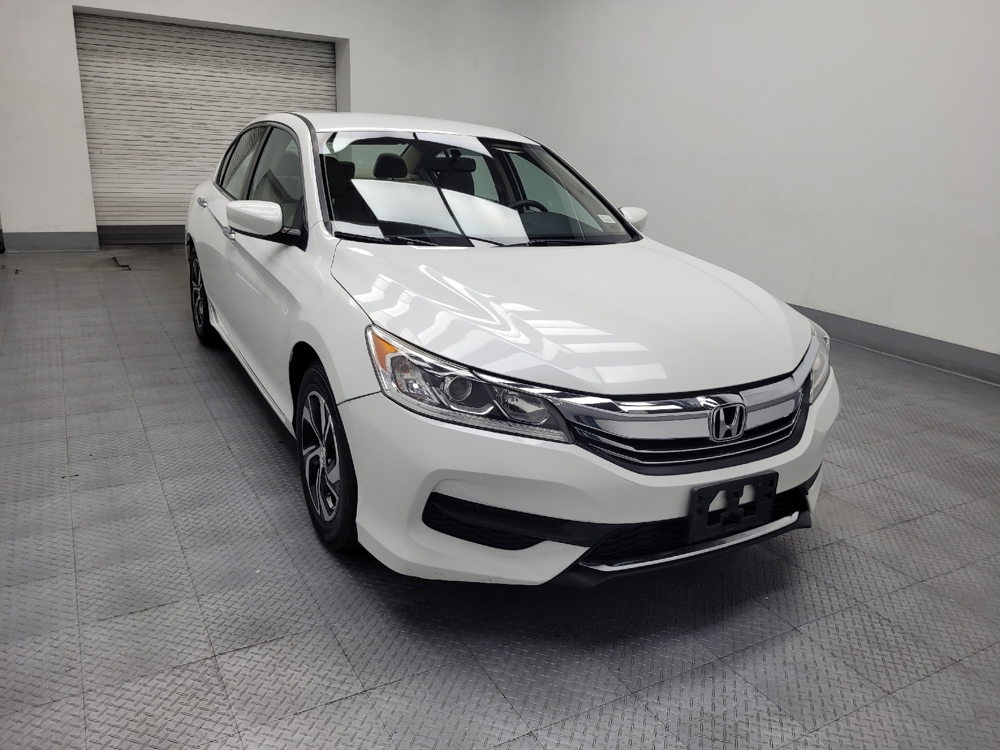 2017 Honda Accord LX - Photo 11