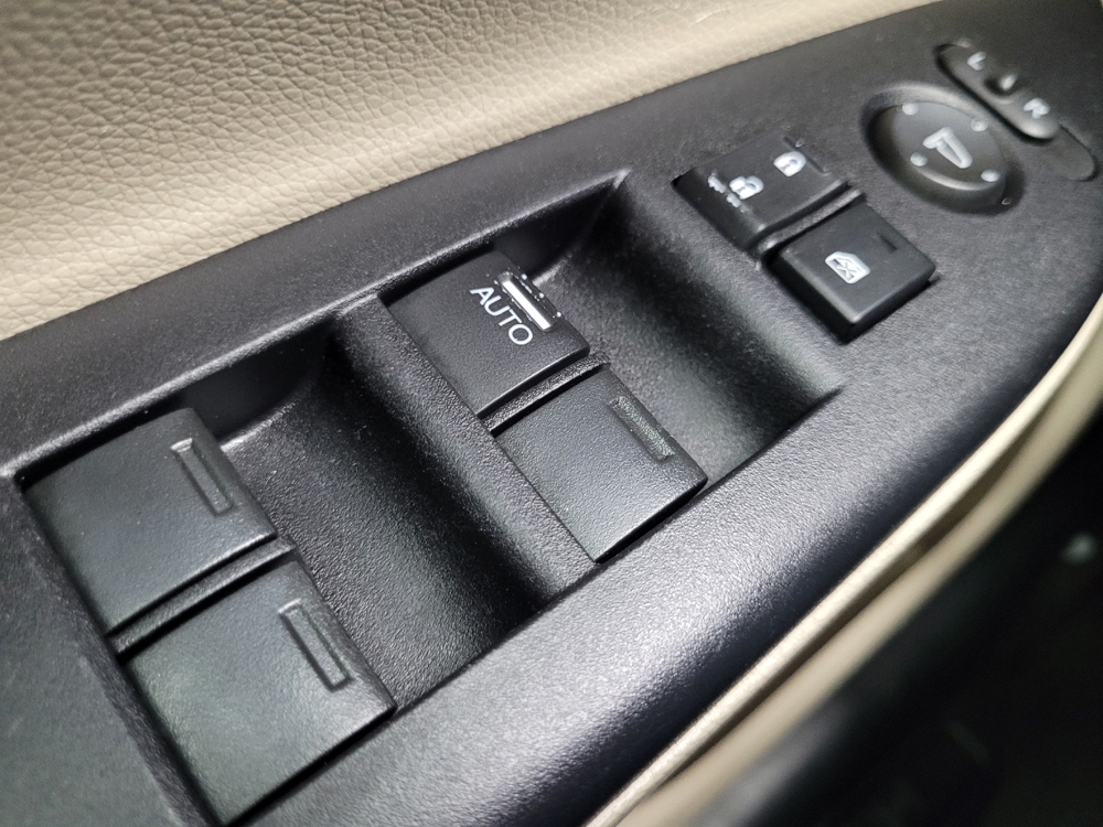 2017 Honda Accord LX - Photo 21