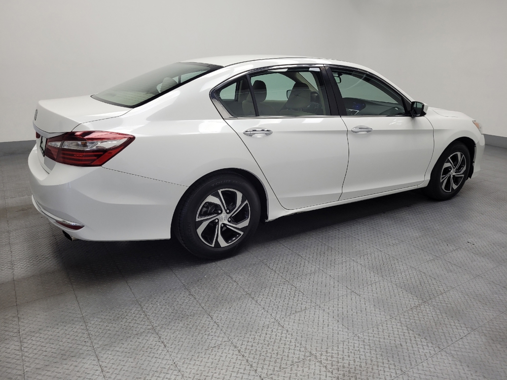 2017 Honda Accord LX - Photo 8