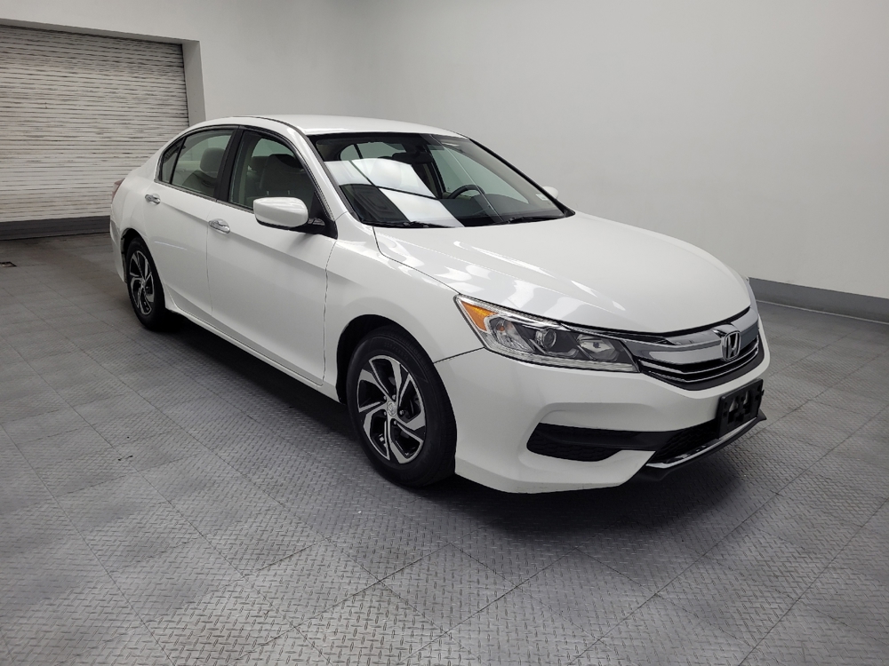 2017 Honda Accord LX - Photo 10