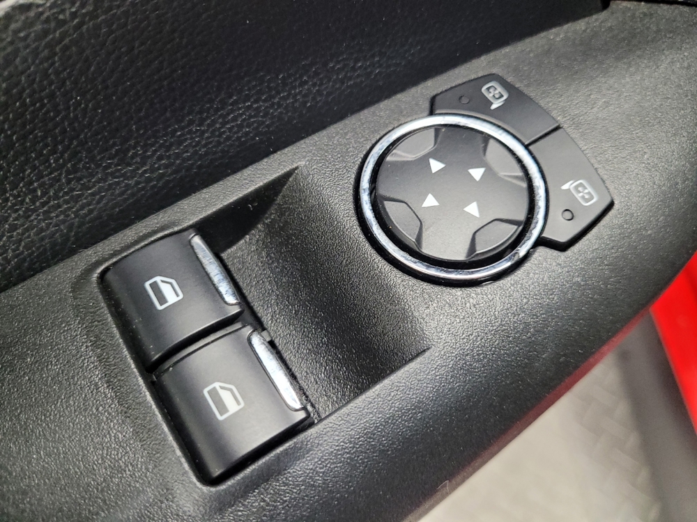 2017 Ford Mustang V6 - Photo 21
