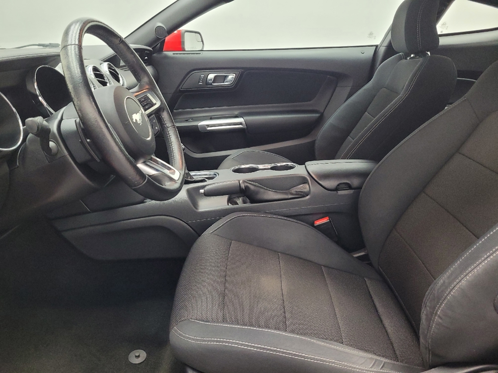 2017 Ford Mustang V6 - Photo 13