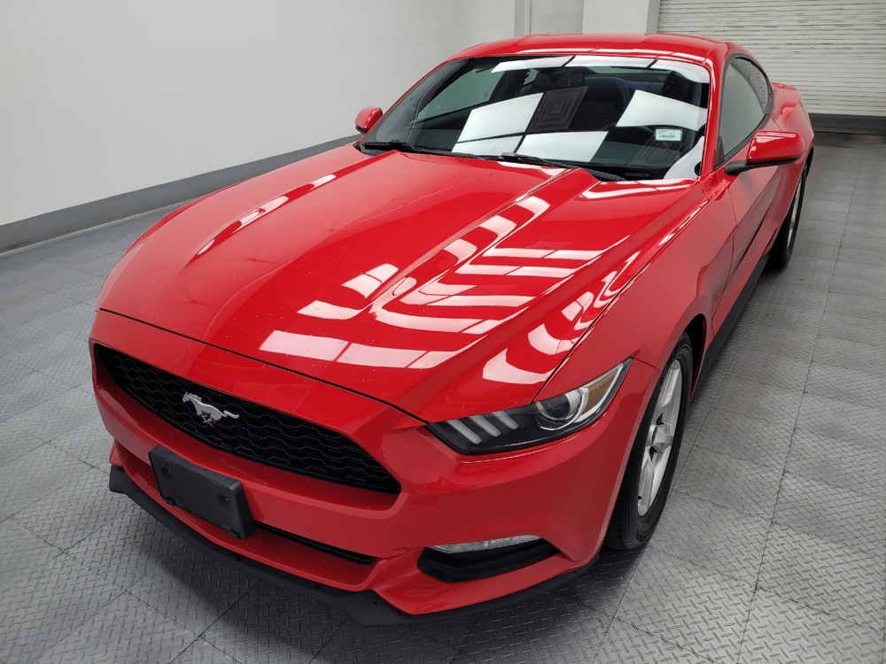 2017 Ford Mustang V6 - Photo 12