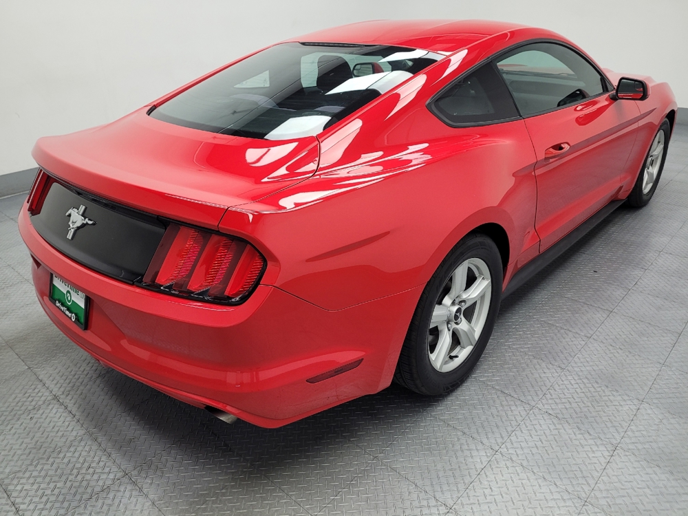 2017 Ford Mustang V6 - Photo 8