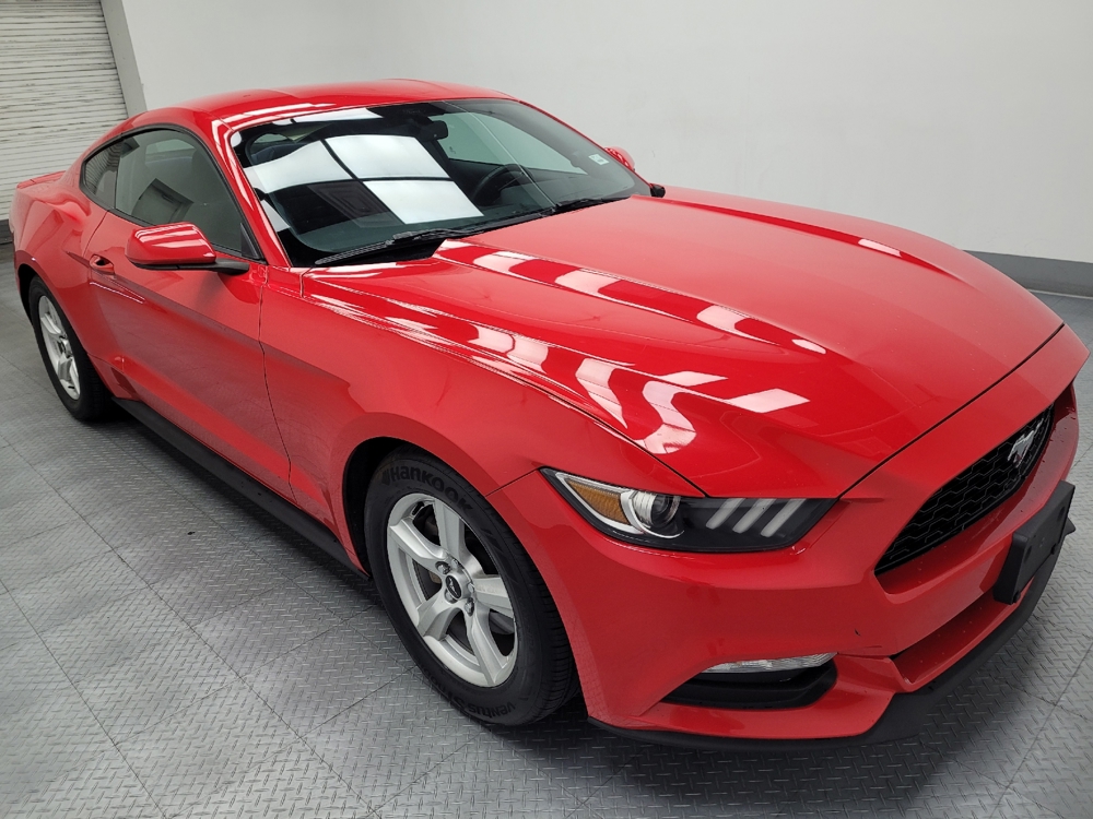 2017 Ford Mustang V6 - Photo 9